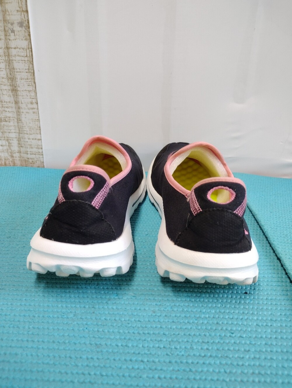 Skechers The Cure Deluxe Women's Go Walk Slip-On Sneakers Shoes - 9 - Picture 8 of 10
